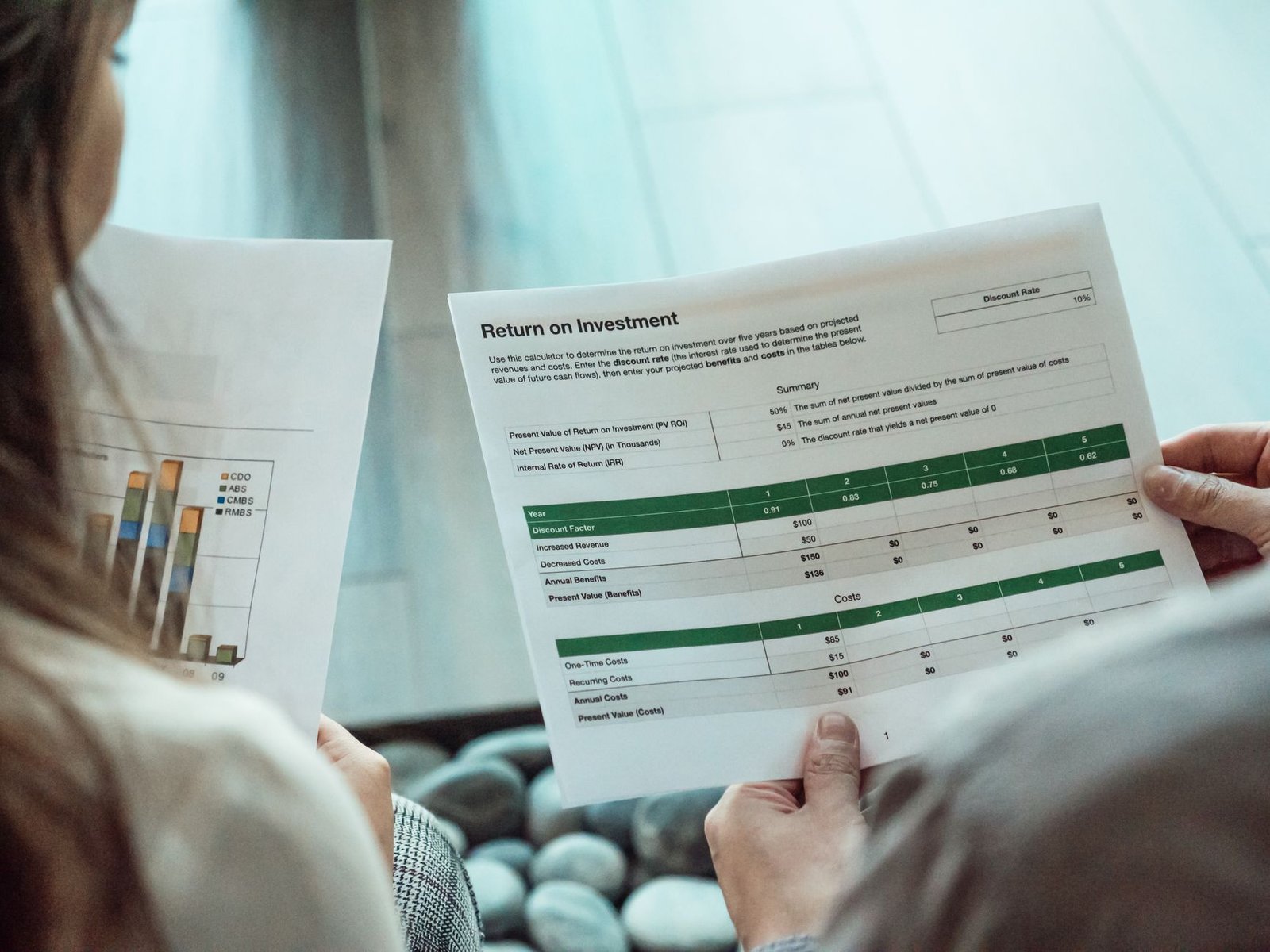 Business Leaders Evaluate Enterprise AI Solutions: Implementation Costs and ROI Analysis