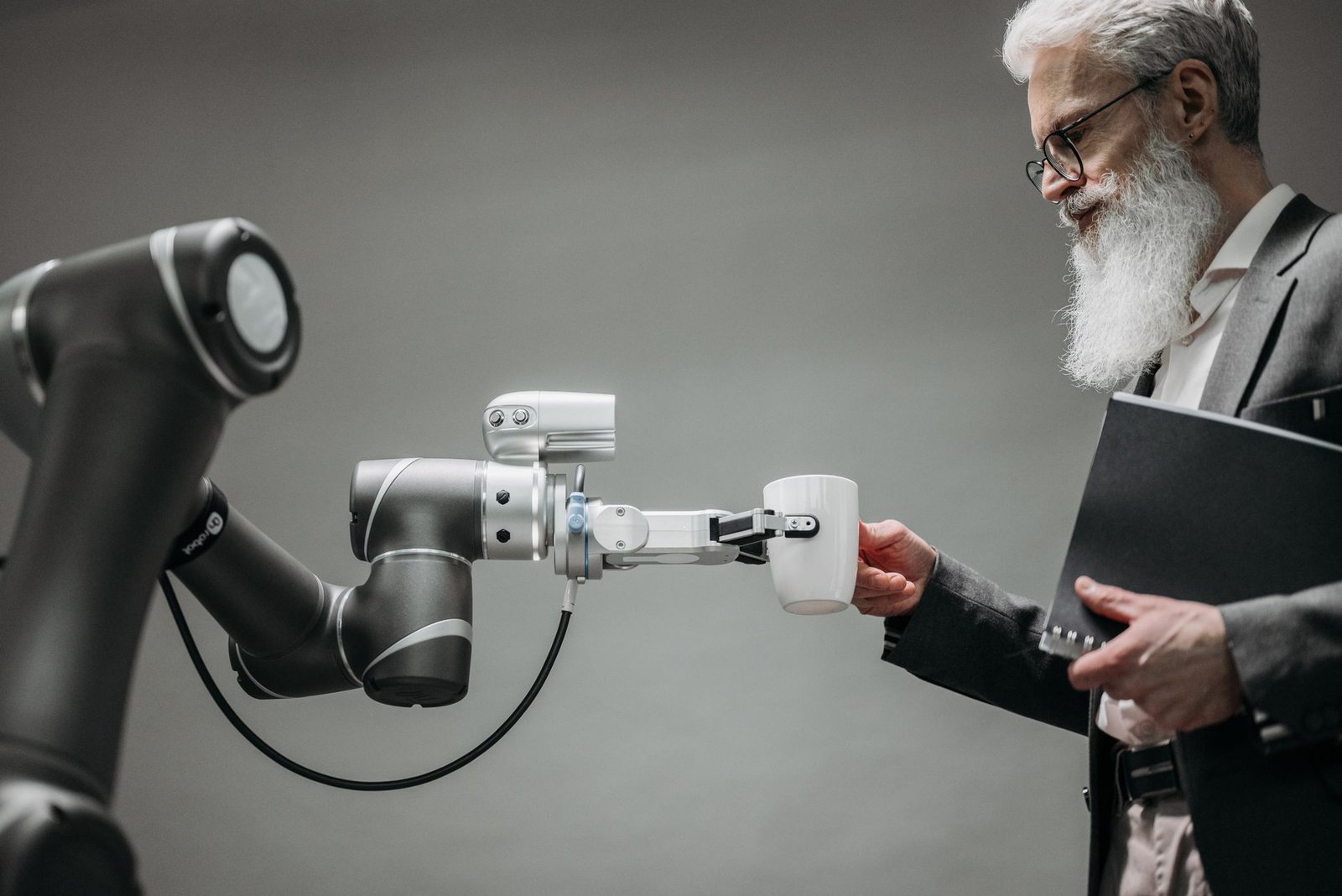 7 AI Tools That Build a One-Person Business in a Weekend