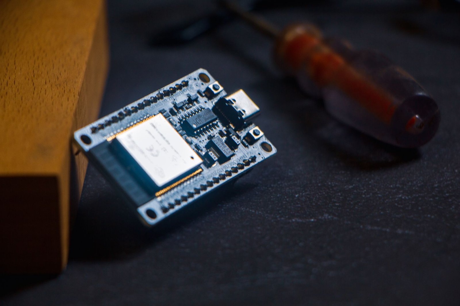 What Is LoRA? Definition, Examples & Guide - AIDiscoveryDigest